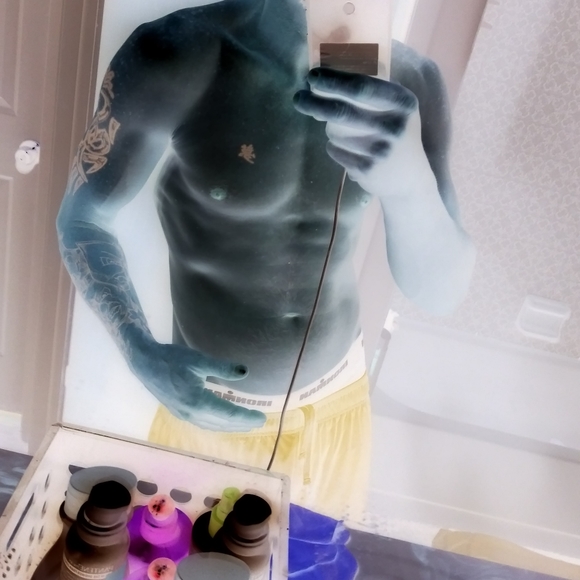 Meet your Posher, Shawn - Picture 2 of 3